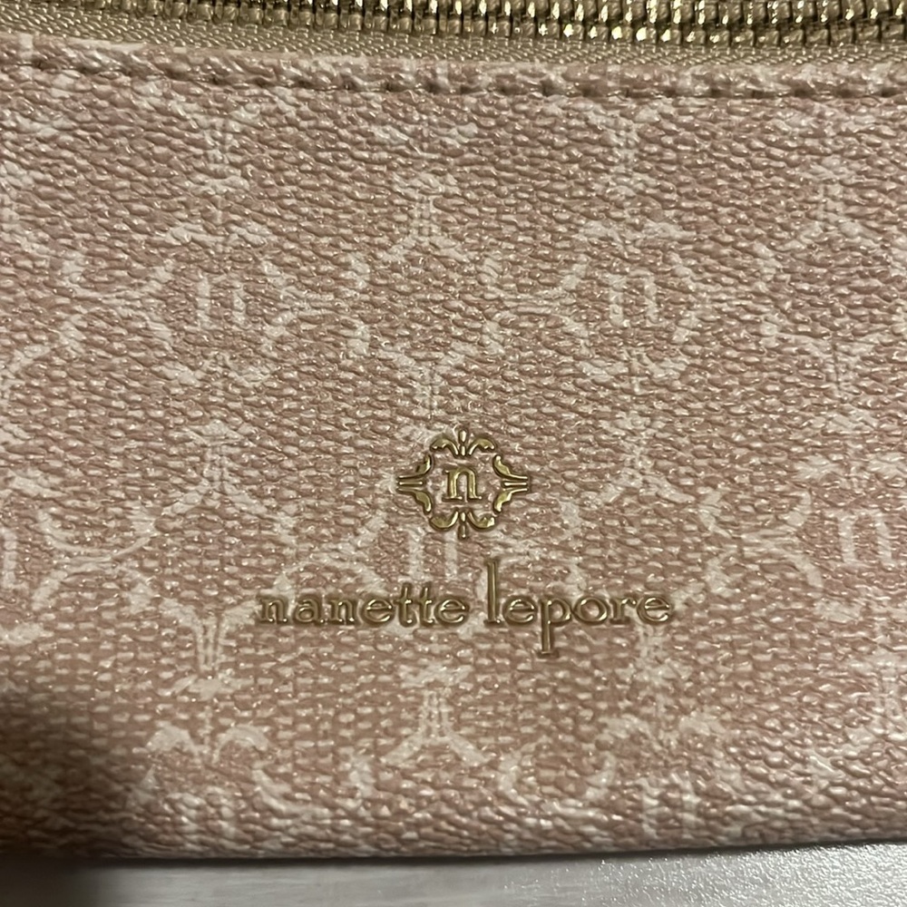 Nanette Lepore WRISTLET Logo Tech Clutch Vegan Leather - Picture 2 of 4